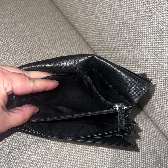 **UNDER CONSTRUCTION** GUC Prada Black Saffiano Leather Double Snap Wallet - Picture 12 of 16